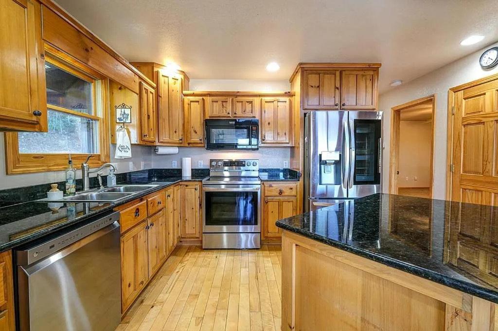 Mistletoe Cabin- Private Cabin W Views, Hottub, Pet Friendly ميرفي المظهر الخارجي الصورة