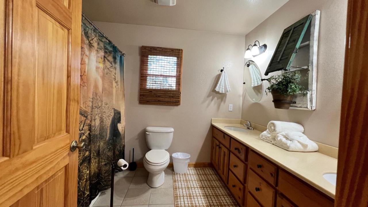 Mistletoe Cabin- Private Cabin W Views, Hottub, Pet Friendly ميرفي المظهر الخارجي الصورة