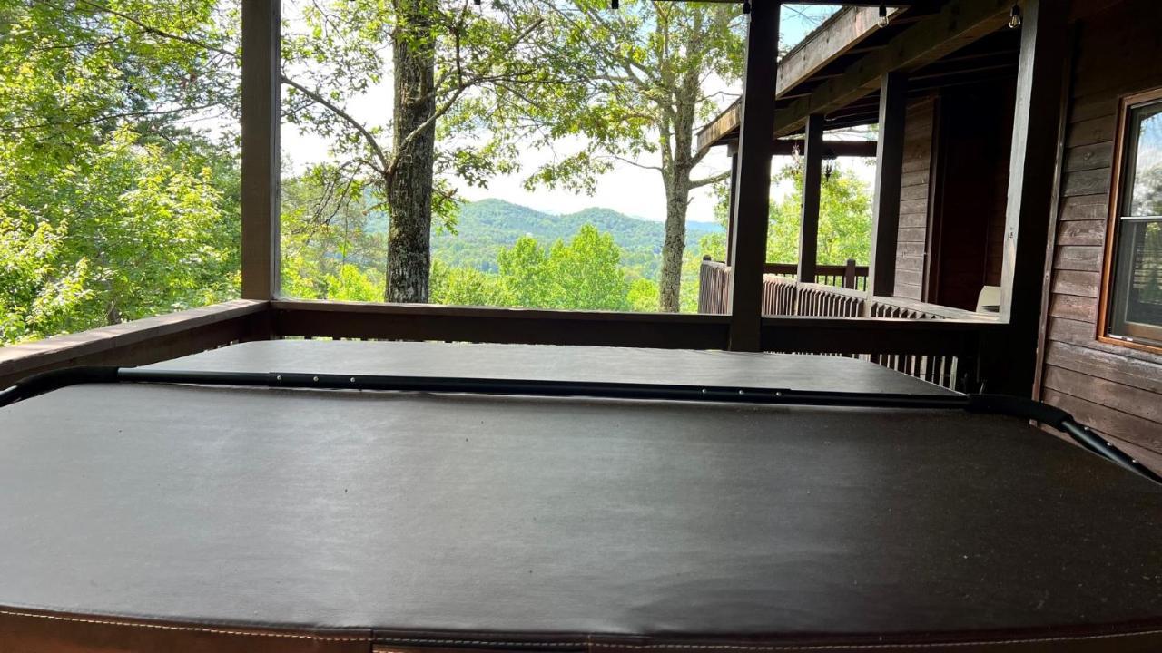 Mistletoe Cabin- Private Cabin W Views, Hottub, Pet Friendly ميرفي المظهر الخارجي الصورة