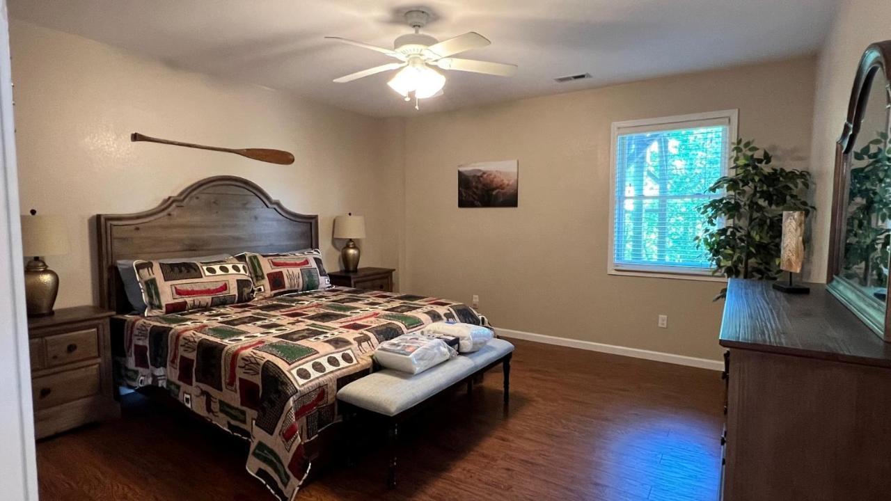 Mistletoe Cabin- Private Cabin W Views, Hottub, Pet Friendly ميرفي المظهر الخارجي الصورة
