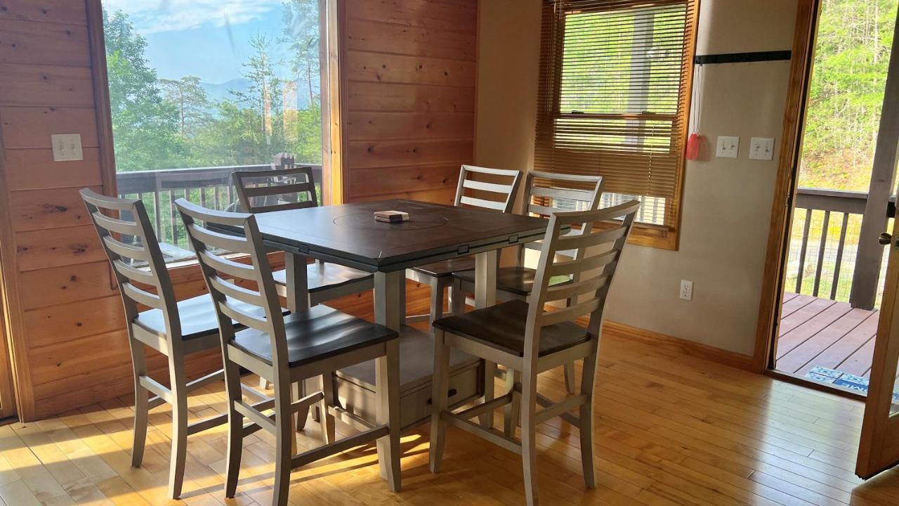 Mistletoe Cabin- Private Cabin W Views, Hottub, Pet Friendly ميرفي المظهر الخارجي الصورة